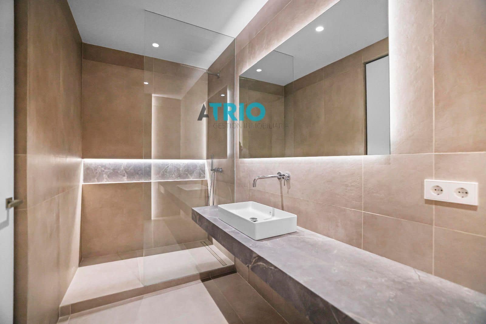 3 sypialnia Mieszkanie na sprzedaż w Palma de Mallorca z basenem garażem - 1 590 000 € (Ref: 9074386)