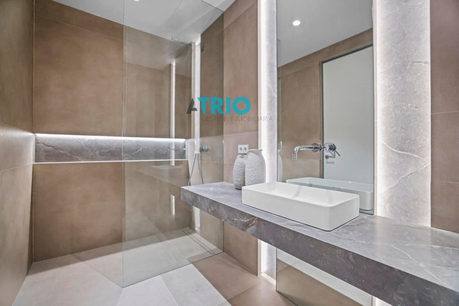 3 sypialnia Mieszkanie na sprzedaż w Palma de Mallorca z basenem garażem - 1 590 000 € (Ref: 9074386)