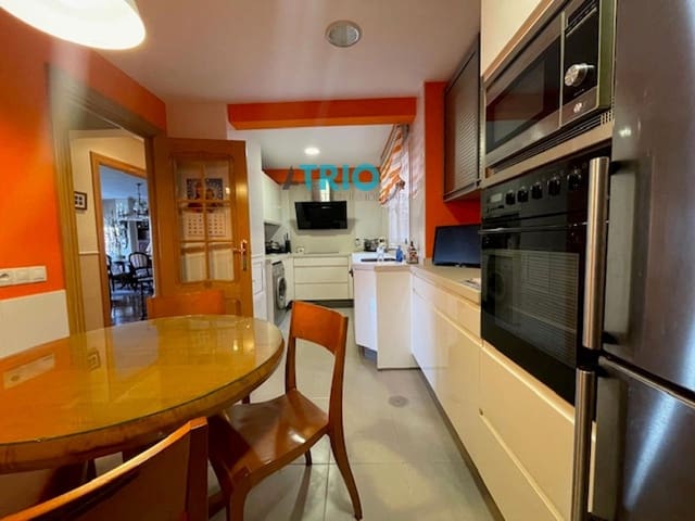 5 Zimmer Wohnung zu verkaufen in Burgos Stadt mit Garage - 450.000 € (Ref: 9079847)