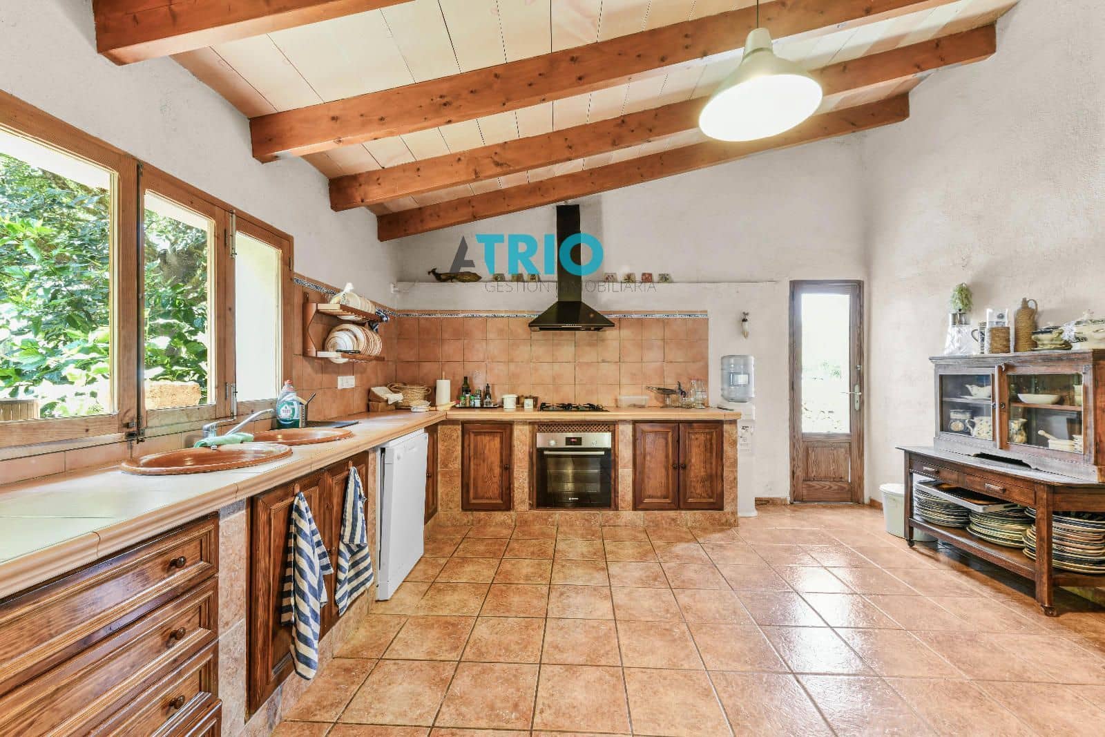 4 bedroom Villa for sale in Sencelles with pool - € 1,650,000 (Ref: 9103396)