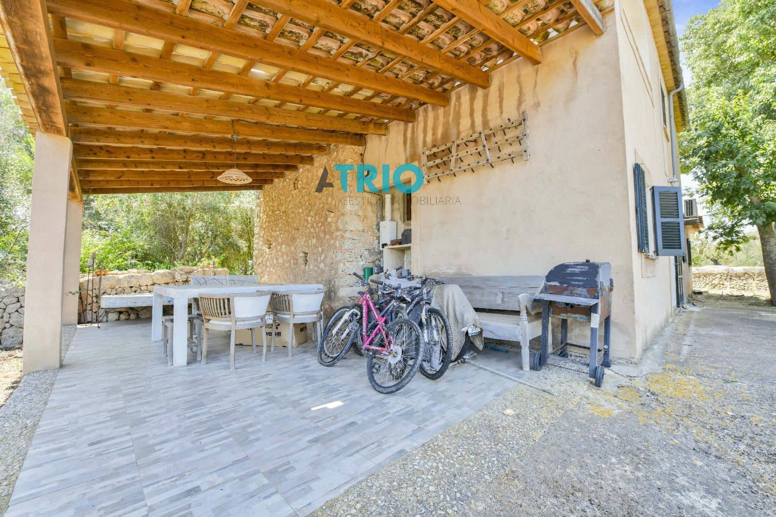 4 bedroom Villa for sale in Sencelles with pool - € 1,650,000 (Ref: 9103396)