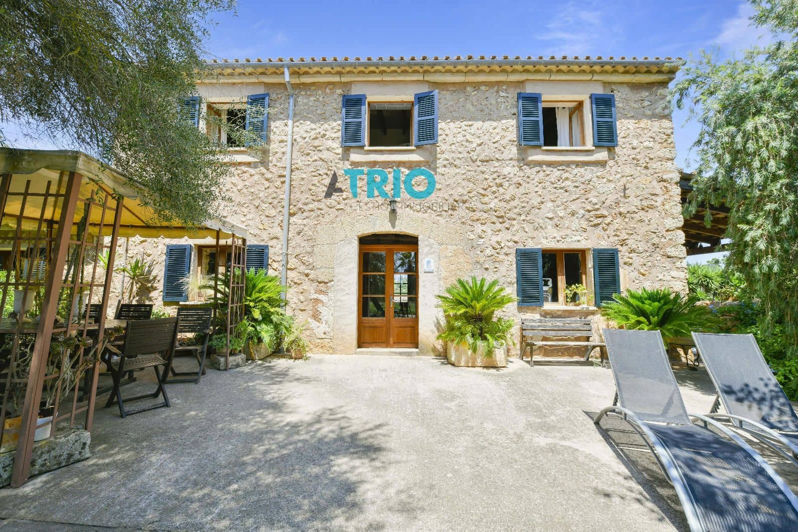 4 bedroom Villa for sale in Sencelles with pool - € 1,650,000 (Ref: 9103396)