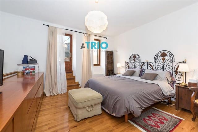 4 bedroom Flat for rent in Alaró - € 2,000 (Ref: 9128787)