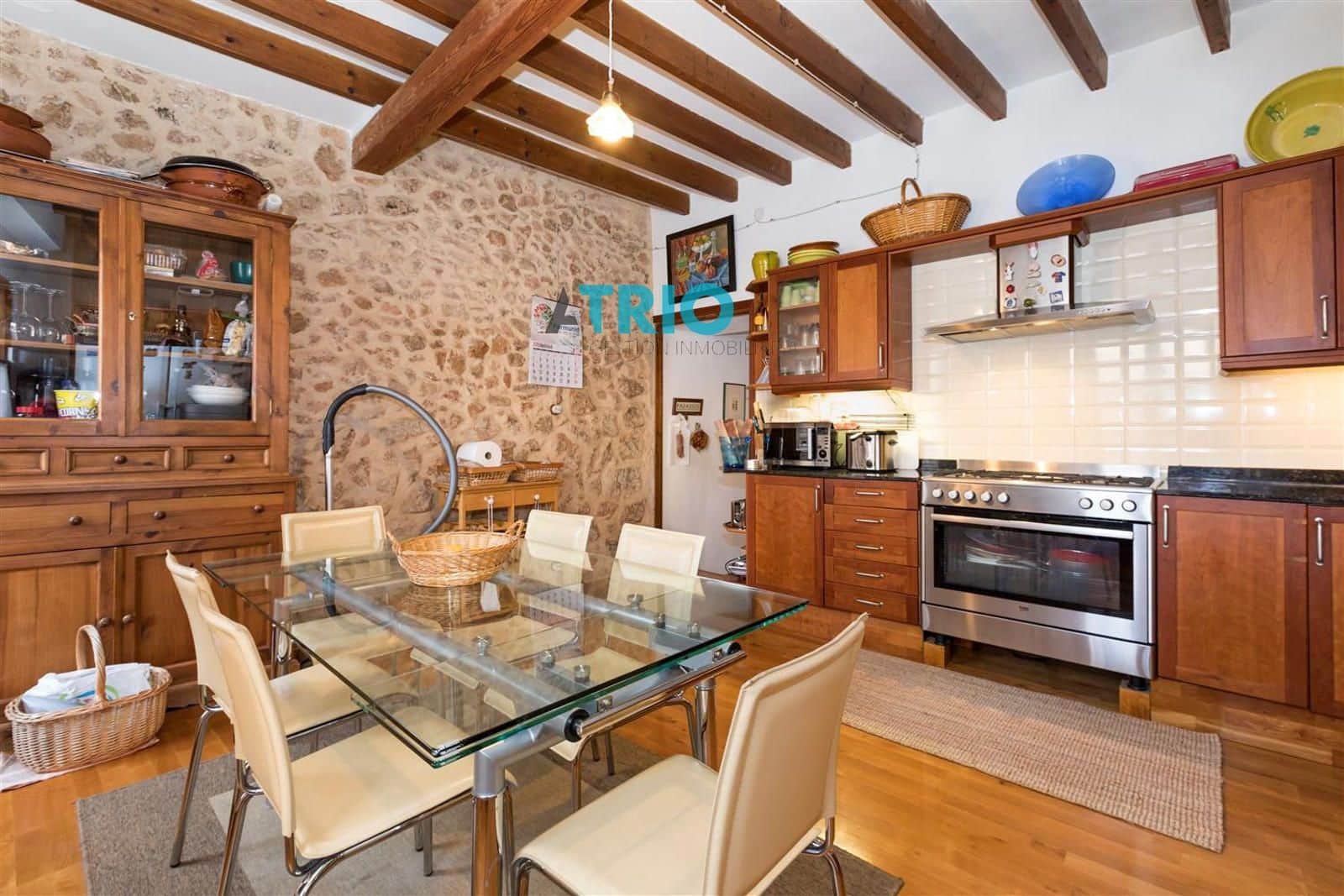 4 slaapkamer Flat te huur in Alaro - € 2.000 (Ref: 9128787)