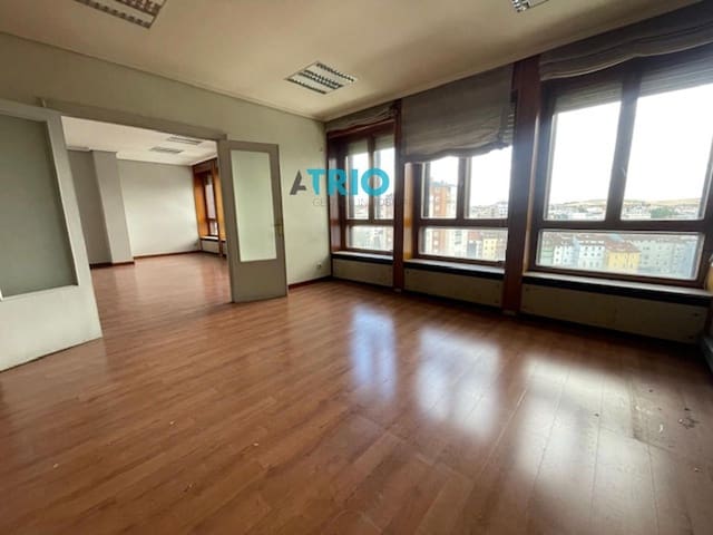 5 Zimmer Wohnung zu vermieten in Burgos Stadt - 1.595 € (Ref: 9142260)