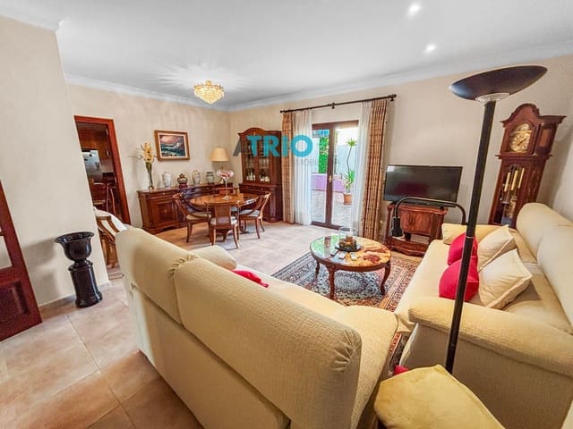 4 bedroom Villa for sale in Santanyí with garage - € 895,000 (Ref: 9161612)