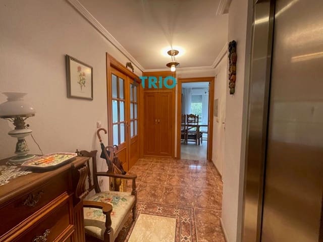 4 bedroom Villa for sale in Cardeñajimeno with pool garage - € 550,000 (Ref: 9216342)