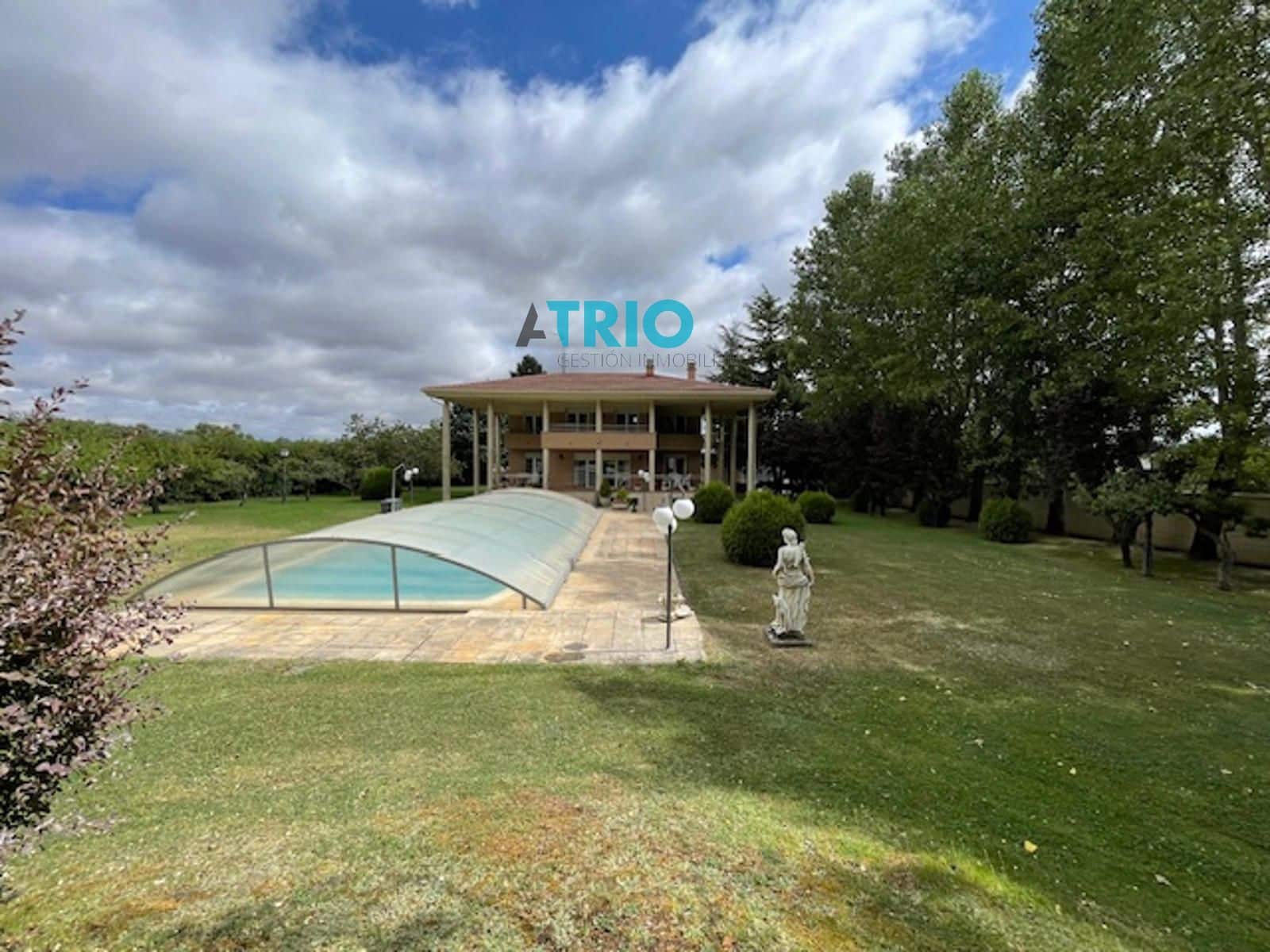 4 soveværelse Villa til salg i Cardenajimeno med swimmingpool garage - € 550.000 (Ref: 9216342)