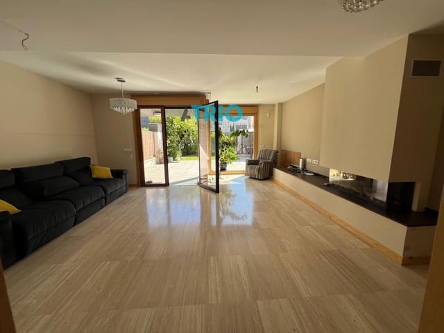 5 Zimmer Haus zu verkaufen in Burgos Stadt mit Pool Garage - 730.000 € (Ref: 9239467)