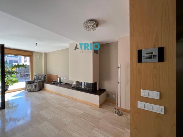 5 Zimmer Haus zu verkaufen in Burgos Stadt mit Pool Garage - 730.000 € (Ref: 9239467)