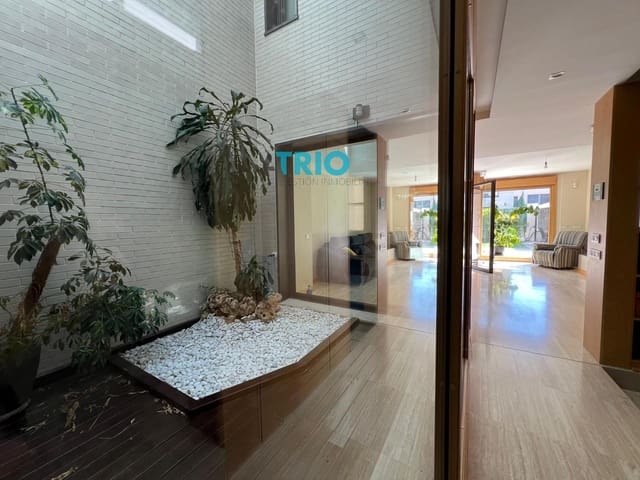 5 Zimmer Haus zu verkaufen in Burgos Stadt mit Pool Garage - 730.000 € (Ref: 9239467)