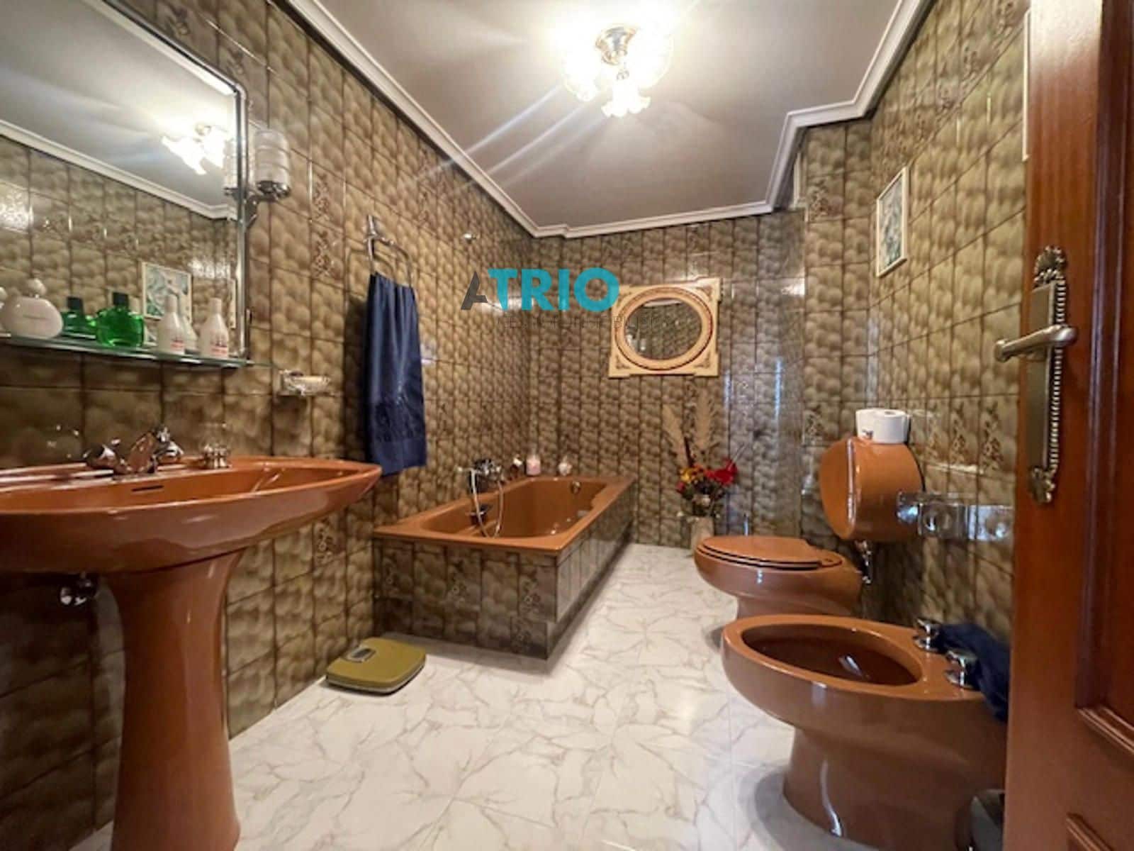 4 soveværelse Lejlighed til salg i Burgos by med garage - € 320.000 (Ref: 9240942)