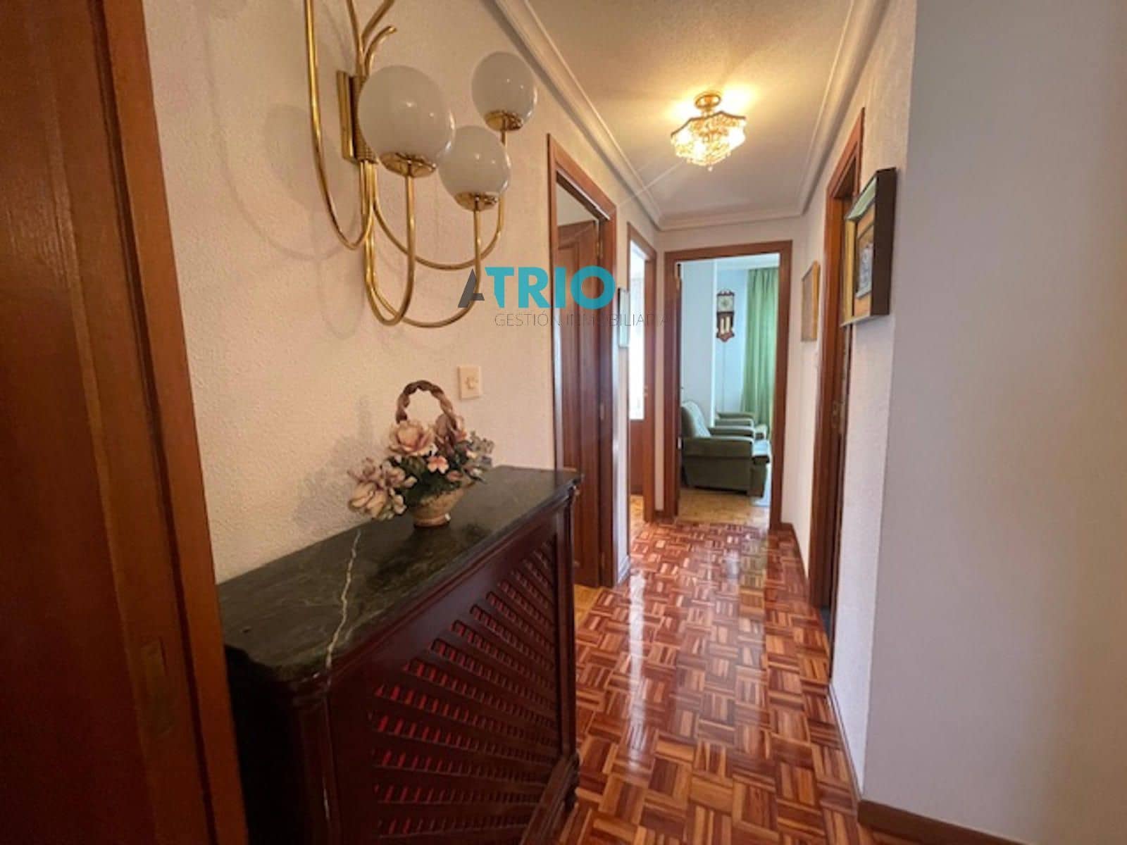 4 soveværelse Lejlighed til salg i Burgos by med garage - € 320.000 (Ref: 9240942)