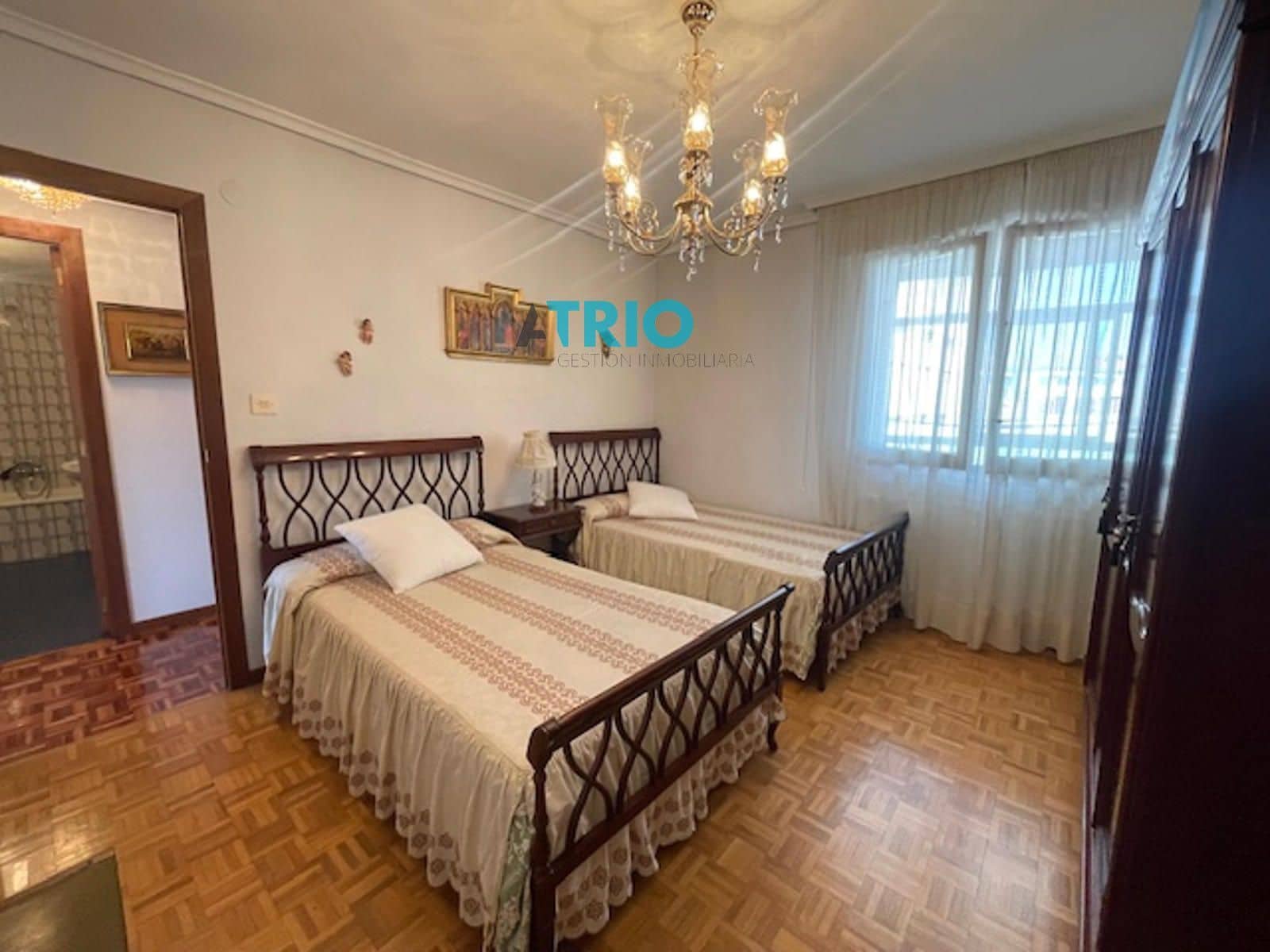 4 soveværelse Lejlighed til salg i Burgos by med garage - € 320.000 (Ref: 9240942)