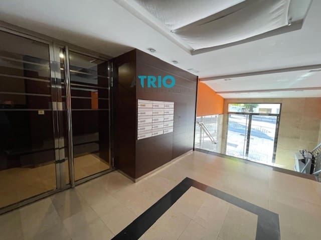 4 bedroom Flat for sale in Burgos city with garage - € 320,000 (Ref: 9240942)