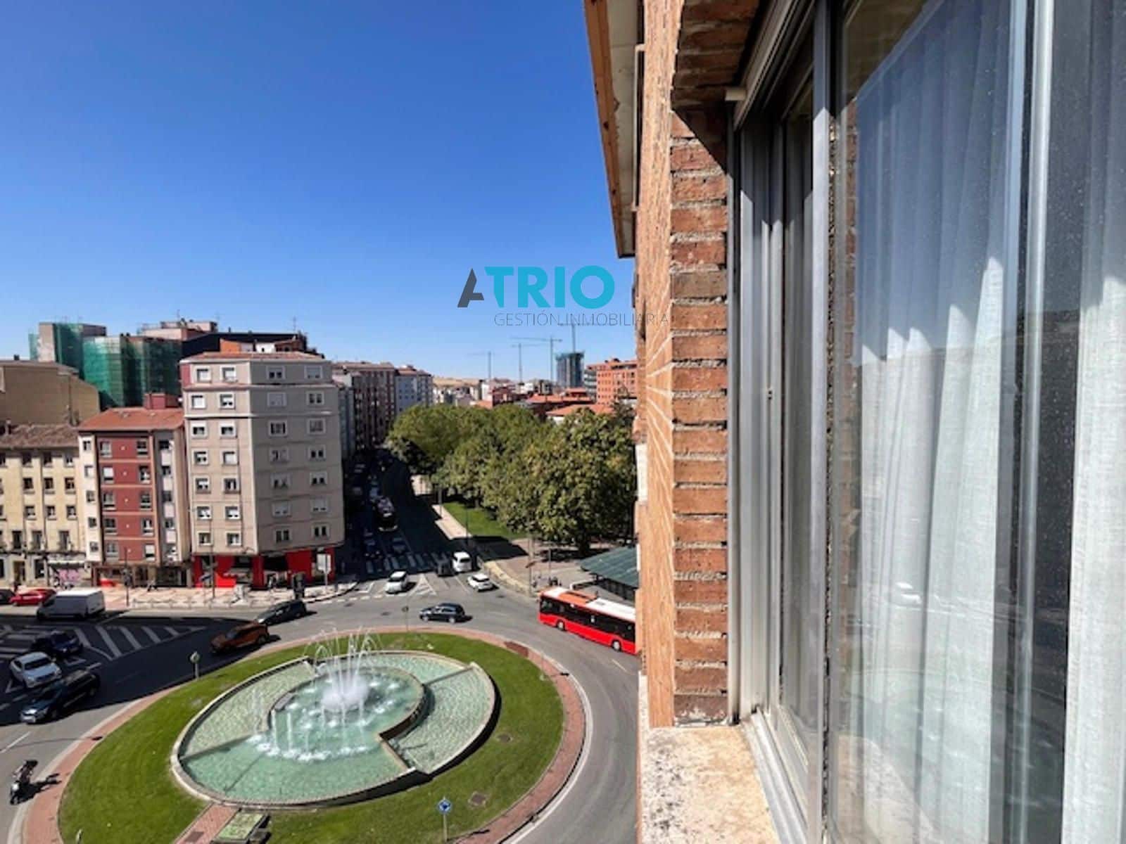 4 soveværelse Lejlighed til salg i Burgos by med garage - € 320.000 (Ref: 9240942)