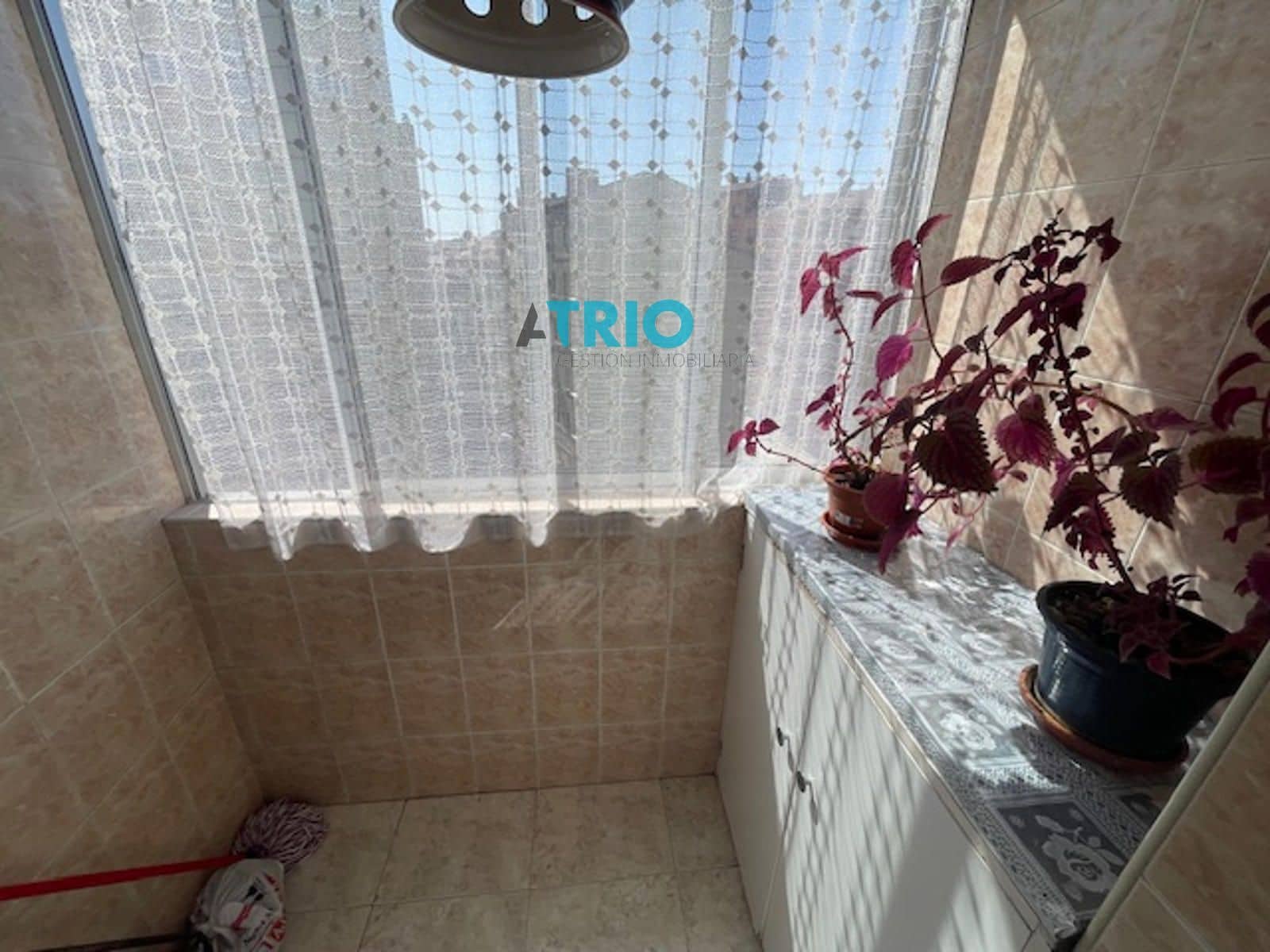 4 soveværelse Lejlighed til salg i Burgos by med garage - € 320.000 (Ref: 9240942)