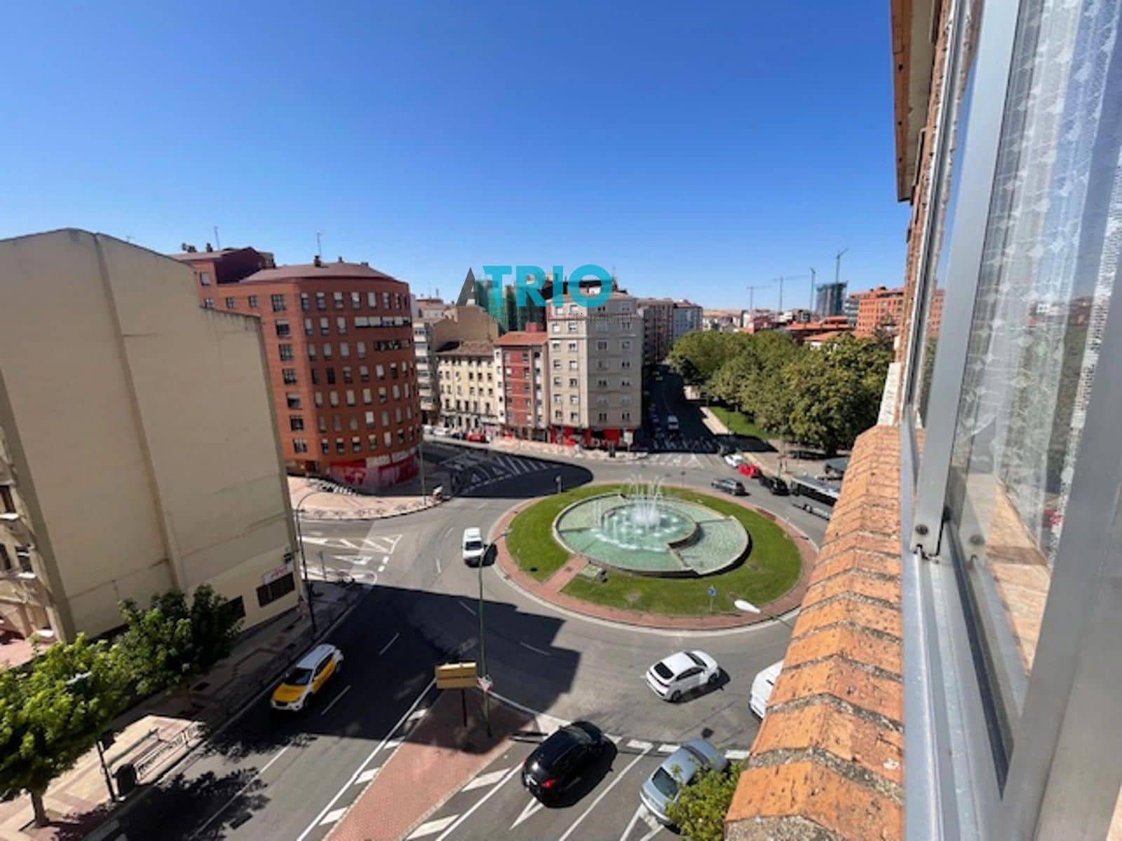 4 soveværelse Lejlighed til salg i Burgos by med garage - € 320.000 (Ref: 9240942)