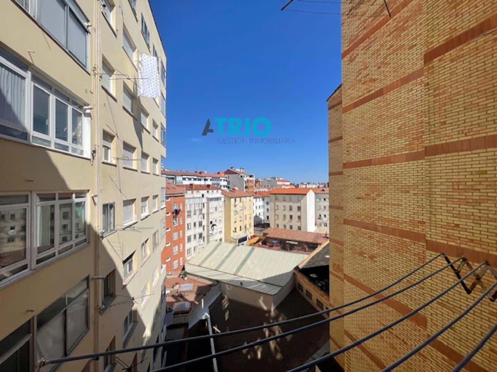 4 soveværelse Lejlighed til salg i Burgos by med garage - € 320.000 (Ref: 9240942)