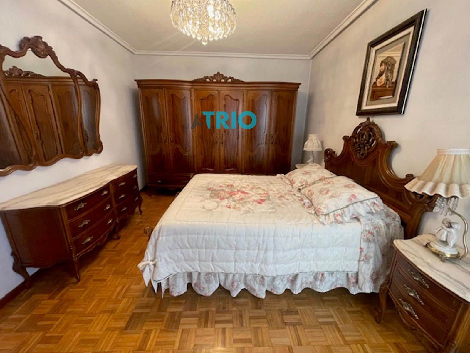 4 soveværelse Lejlighed til salg i Burgos by med garage - € 320.000 (Ref: 9240942)