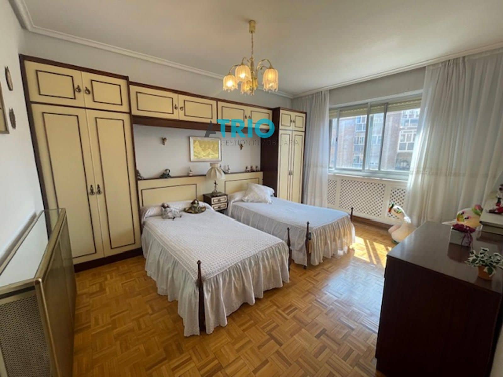 4 soveværelse Lejlighed til salg i Burgos by med garage - € 320.000 (Ref: 9240942)