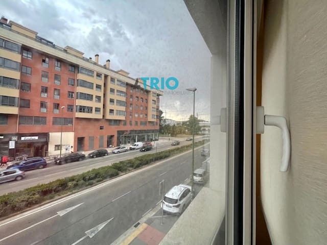 Piso de 2 habitaciones en Burgos ciudad en alquiler con garaje - 775 € (Ref: 9249064)