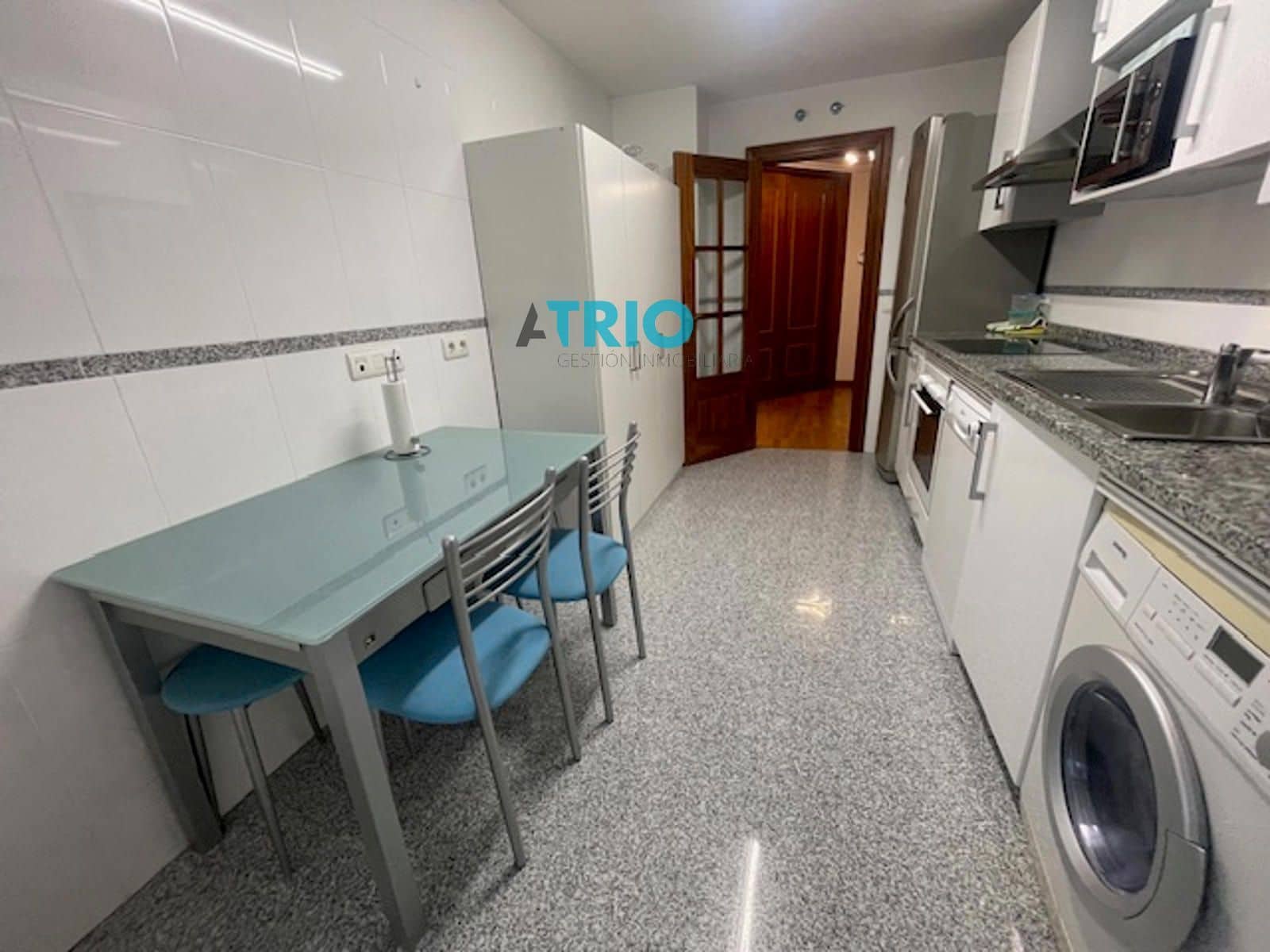 2 bedroom Flat for rent in Burgos city with garage - € 775 (Ref: 9249064)