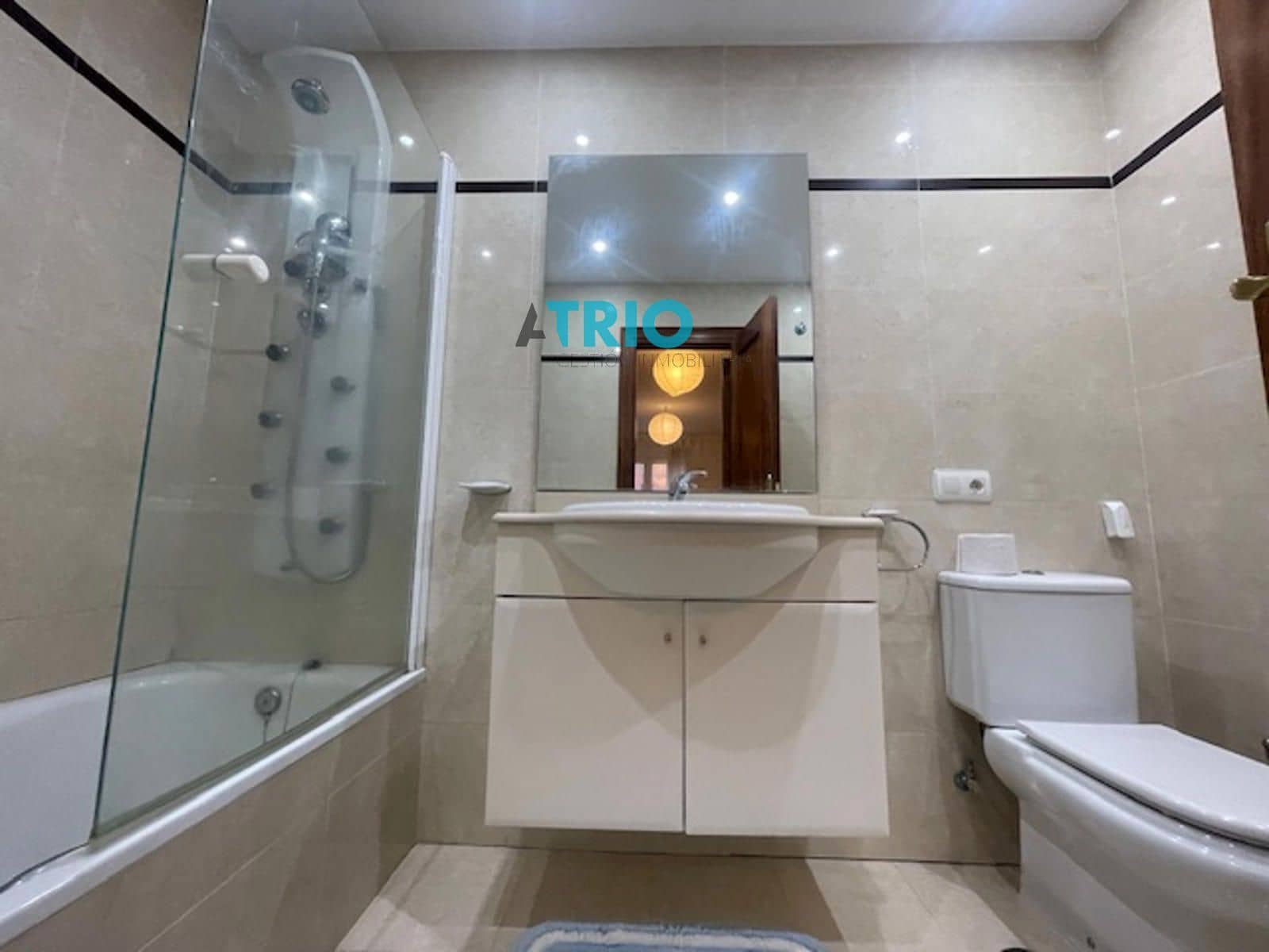 2 bedroom Flat for rent in Burgos city with garage - € 775 (Ref: 9249064)
