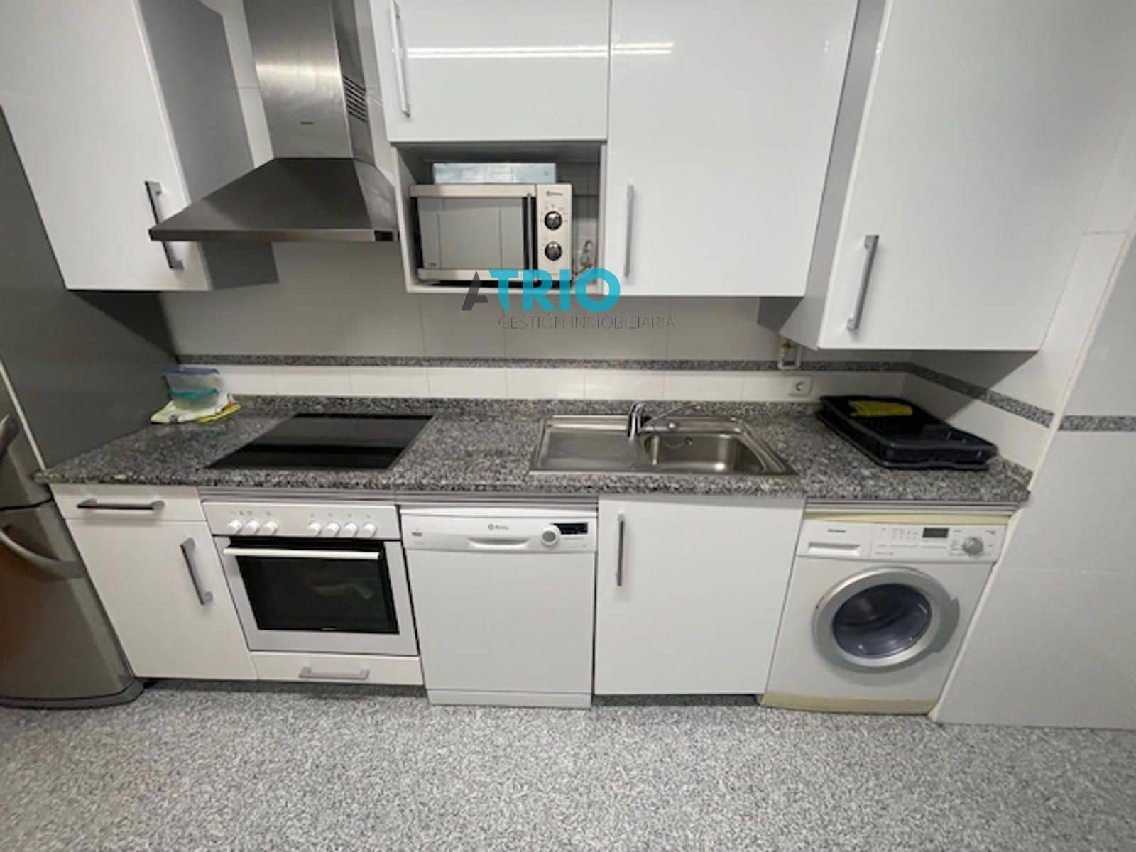 2 bedroom Flat for rent in Burgos city with garage - € 775 (Ref: 9249064)