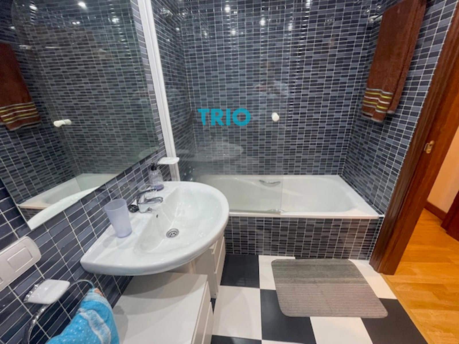 2 bedroom Flat for rent in Burgos city with garage - € 775 (Ref: 9249064)