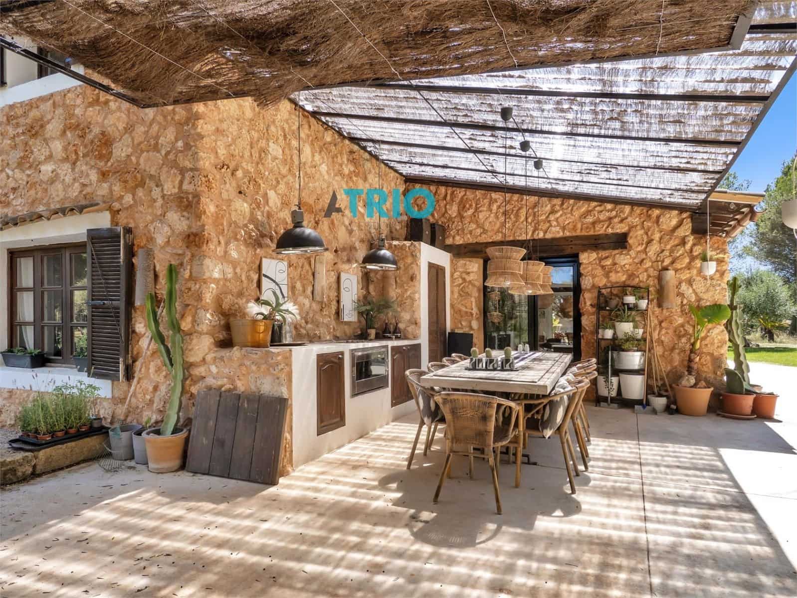 4 makuuhuone Huvila myytävänä paikassa Sencelles mukana uima-altaan 
autotalli - 1 800 000 € (Ref: 9296364)