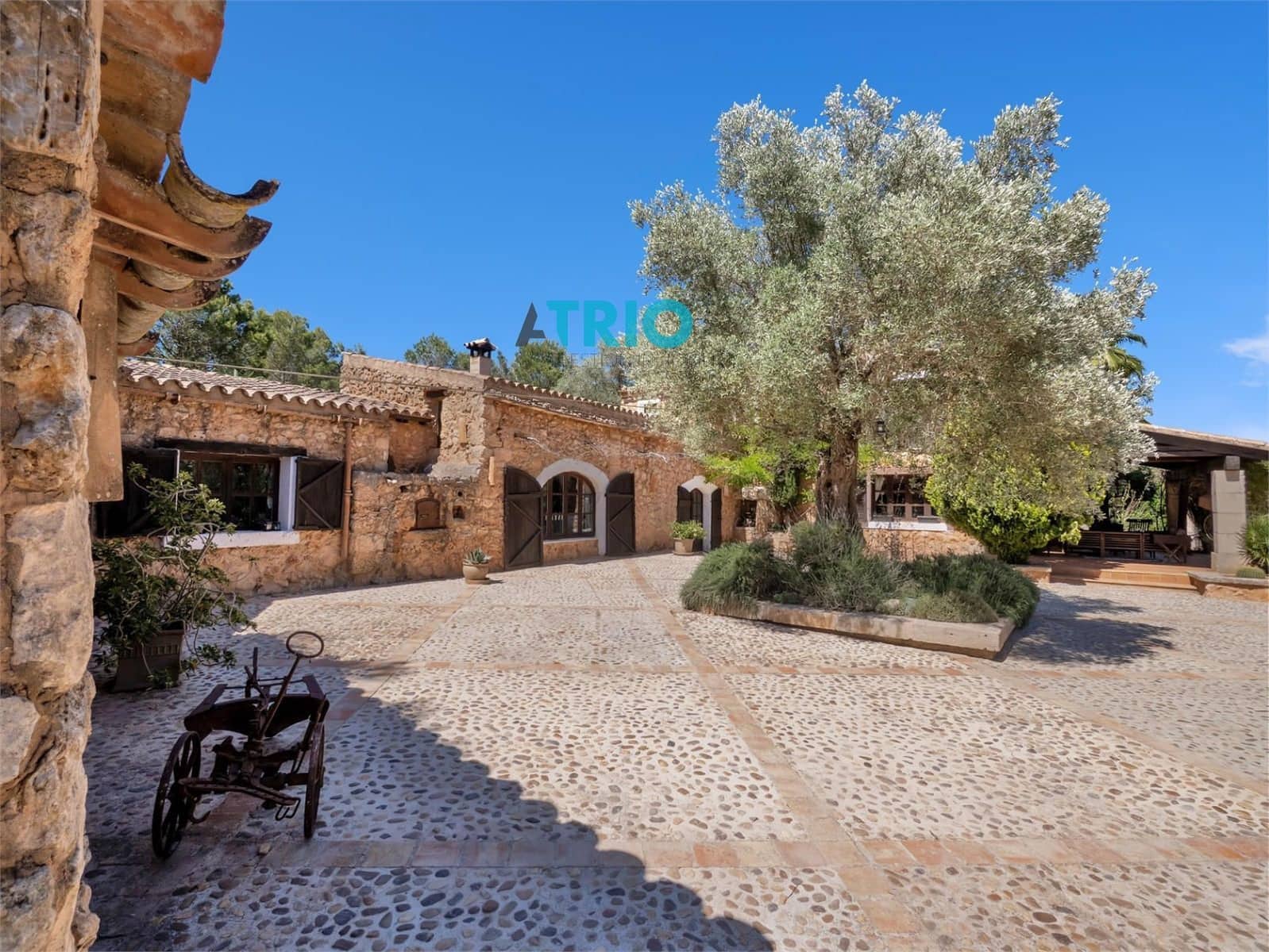 4 makuuhuone Huvila myytävänä paikassa Sencelles mukana uima-altaan 
autotalli - 1 800 000 € (Ref: 9296364)