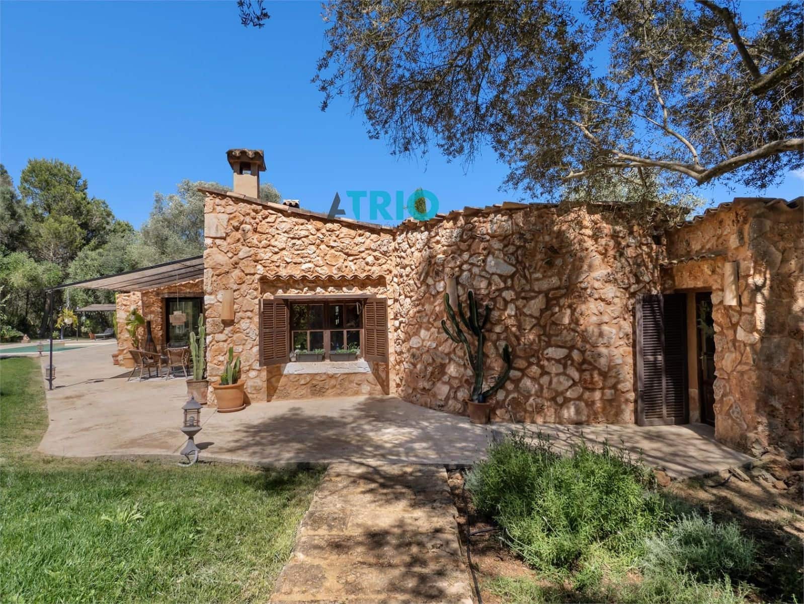 4 makuuhuone Huvila myytävänä paikassa Sencelles mukana uima-altaan 
autotalli - 1 800 000 € (Ref: 9296364)