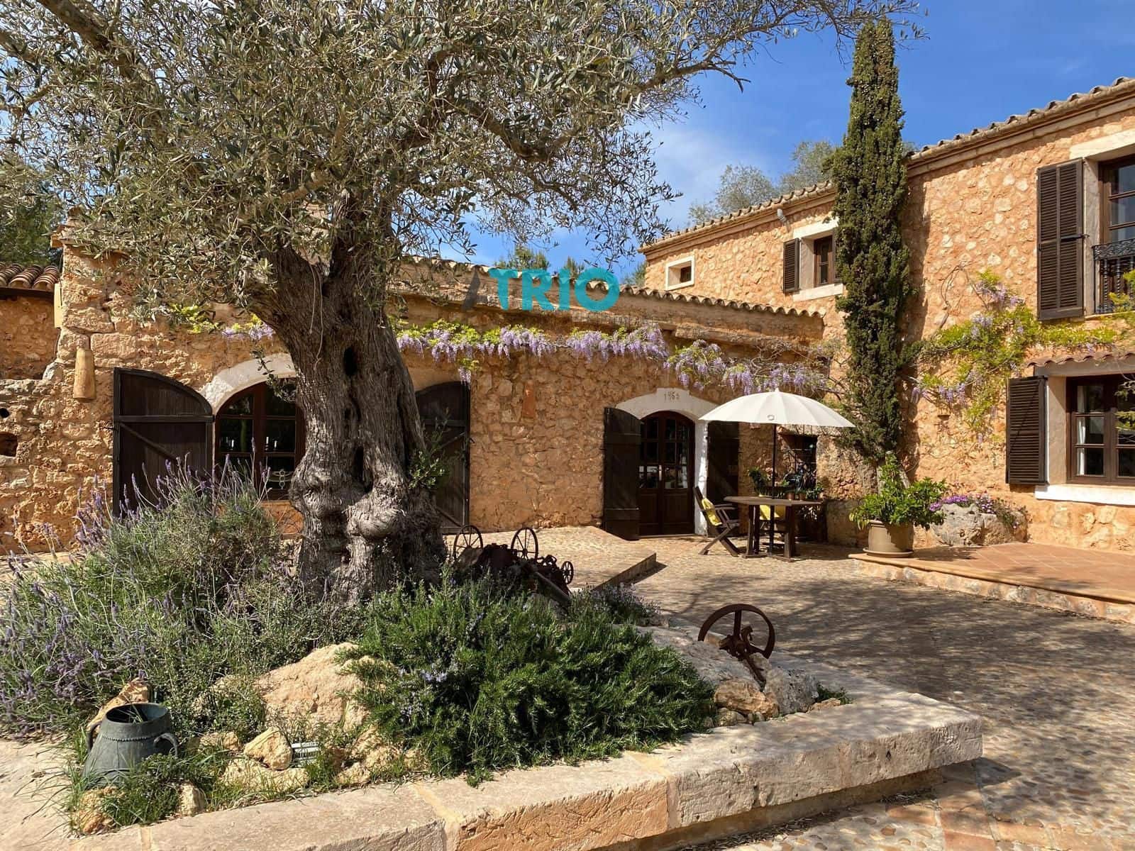 4 makuuhuone Huvila myytävänä paikassa Sencelles mukana uima-altaan 
autotalli - 1 800 000 € (Ref: 9296364)