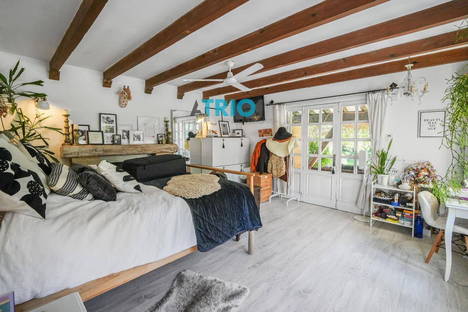 4 makuuhuone Huvila myytävänä paikassa Sencelles mukana uima-altaan 
autotalli - 1 800 000 € (Ref: 9296364)