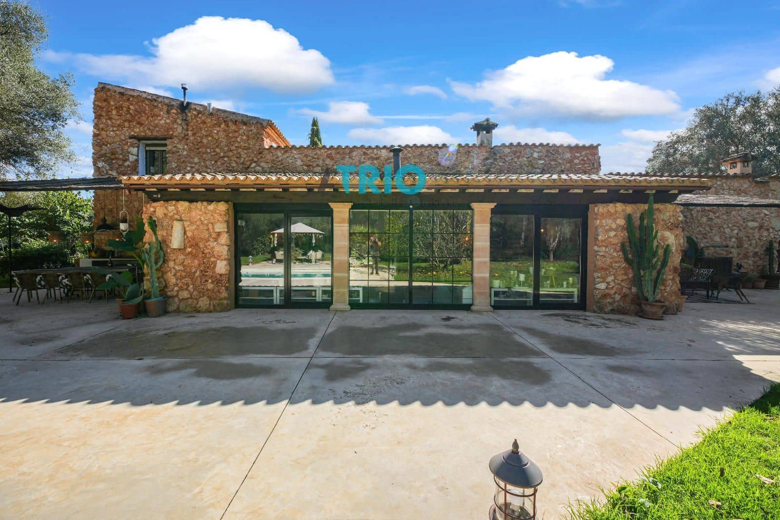 4 makuuhuone Huvila myytävänä paikassa Sencelles mukana uima-altaan 
autotalli - 1 800 000 € (Ref: 9296364)