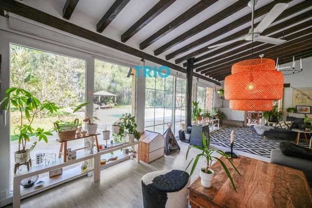 Chalet de 4 habitaciones en Sencelles en venta con piscina garaje - 1.800.000 € (Ref: 9296364)