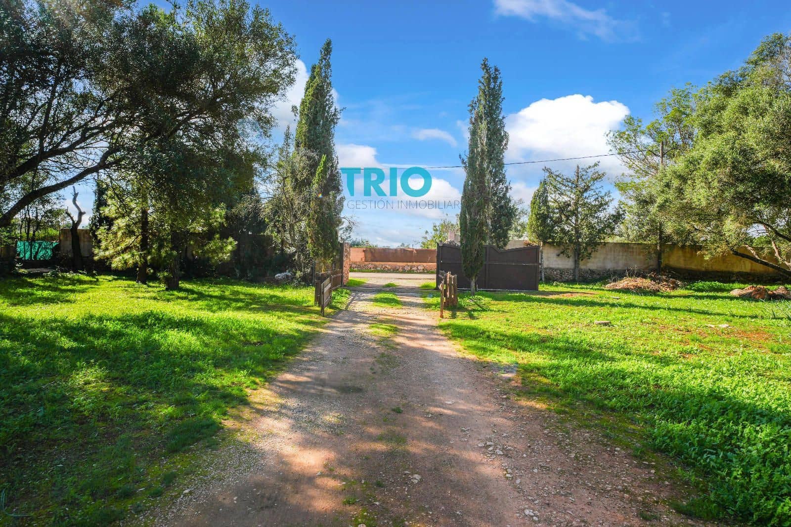 4 makuuhuone Huvila myytävänä paikassa Sencelles mukana uima-altaan 
autotalli - 1 800 000 € (Ref: 9296364)