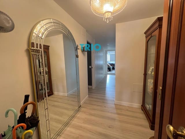 3 bedroom Flat for sale in Burgos city - € 329,500 (Ref: 9318166)