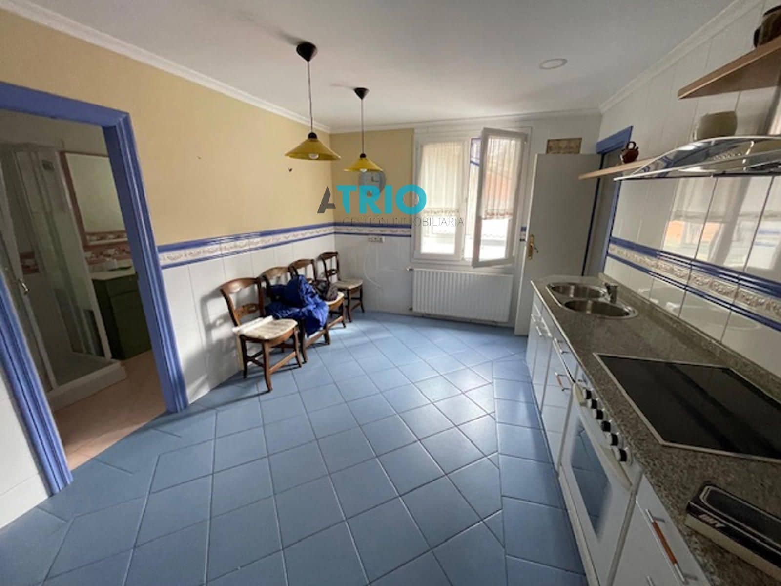 8 slaapkamer Villa te koop in Burgos stad - € 300.000 (Ref: 9331810)