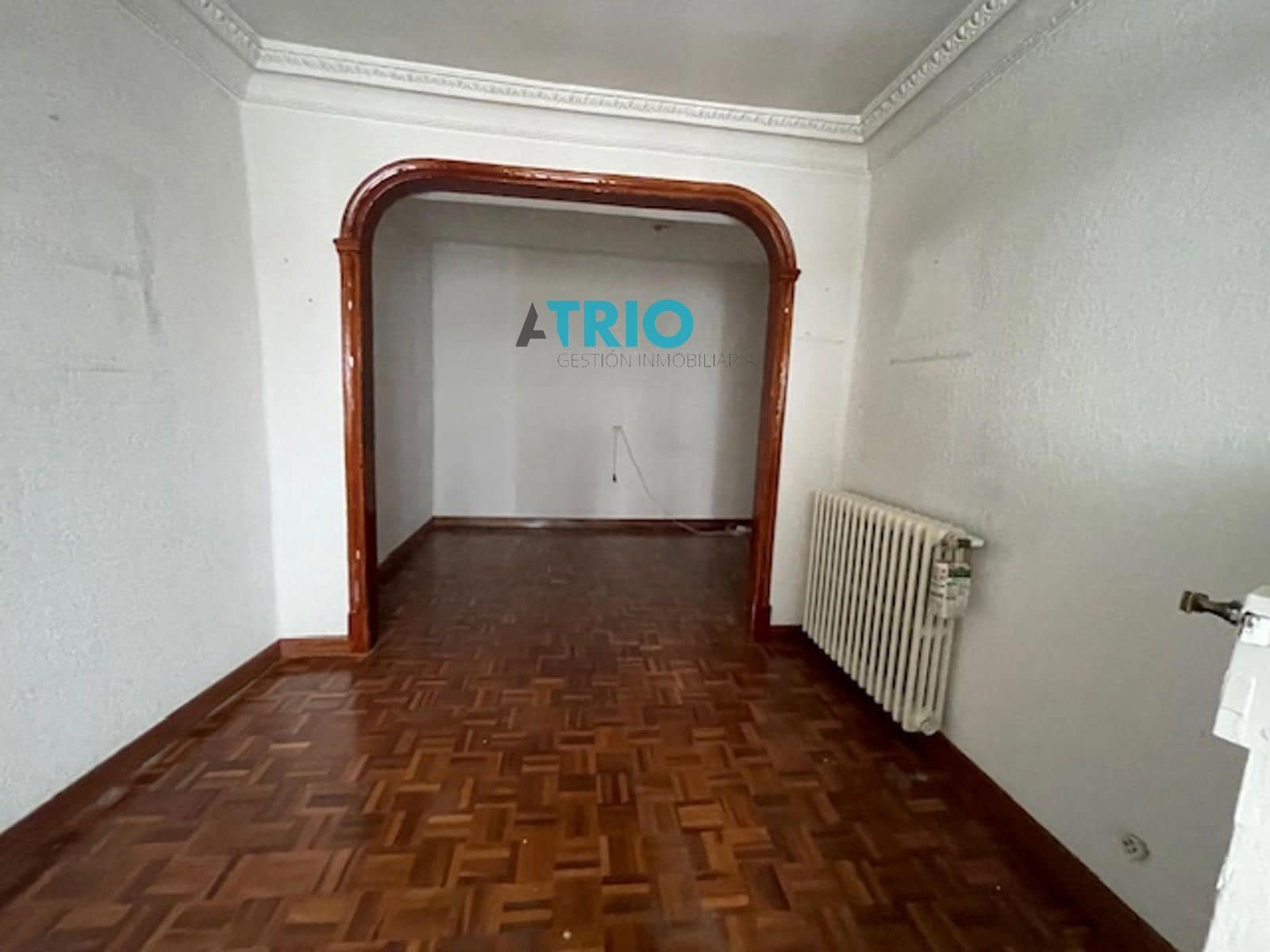 8 slaapkamer Villa te koop in Burgos stad - € 300.000 (Ref: 9331810)