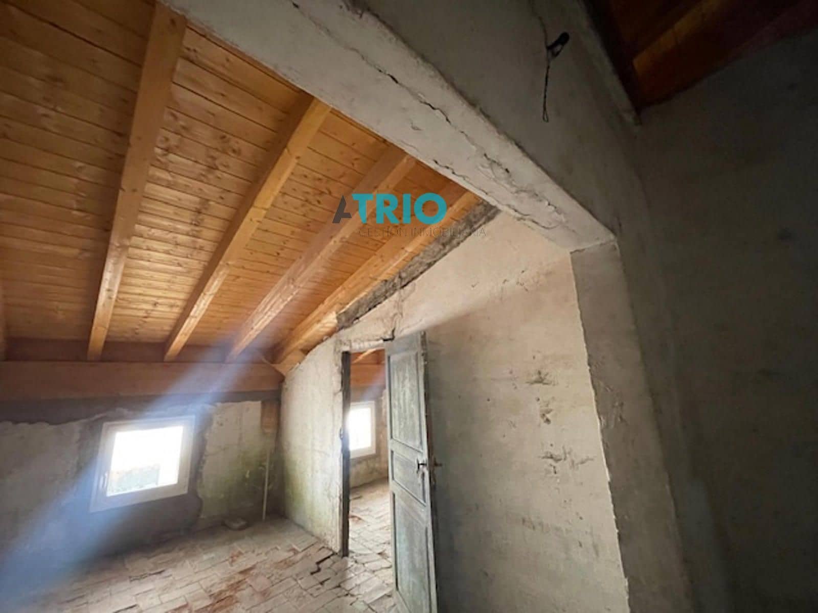 8 slaapkamer Villa te koop in Burgos stad - € 300.000 (Ref: 9331810)