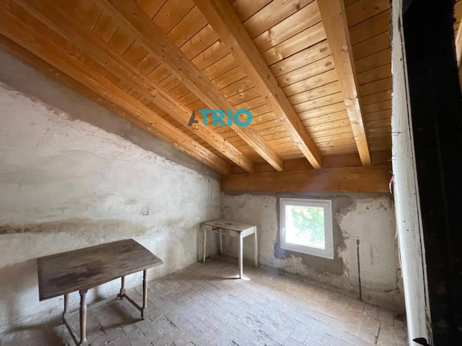 8 slaapkamer Villa te koop in Burgos stad - € 300.000 (Ref: 9331810)