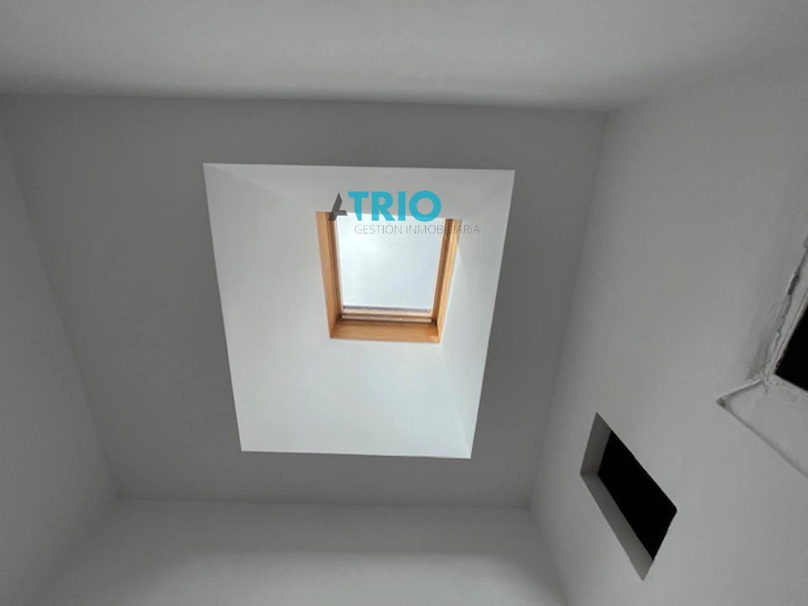 8 slaapkamer Villa te koop in Burgos stad - € 300.000 (Ref: 9331810)