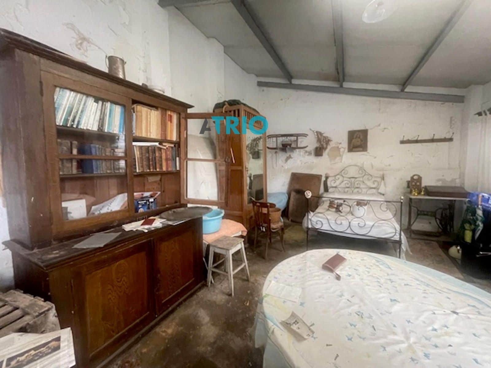 8 slaapkamer Villa te koop in Burgos stad - € 300.000 (Ref: 9331810)