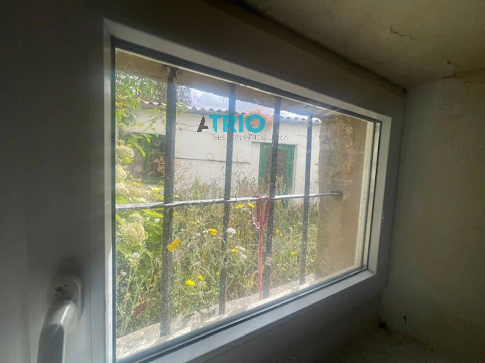 8 slaapkamer Villa te koop in Burgos stad - € 300.000 (Ref: 9331810)