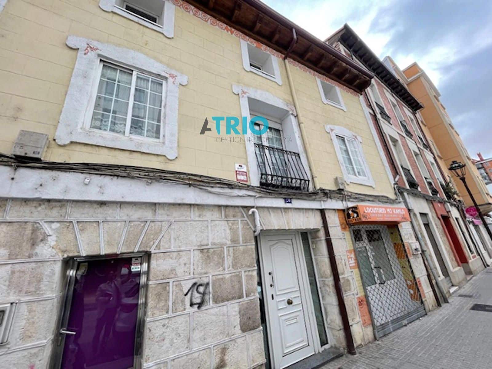 8 slaapkamer Villa te koop in Burgos stad - € 300.000 (Ref: 9331810)