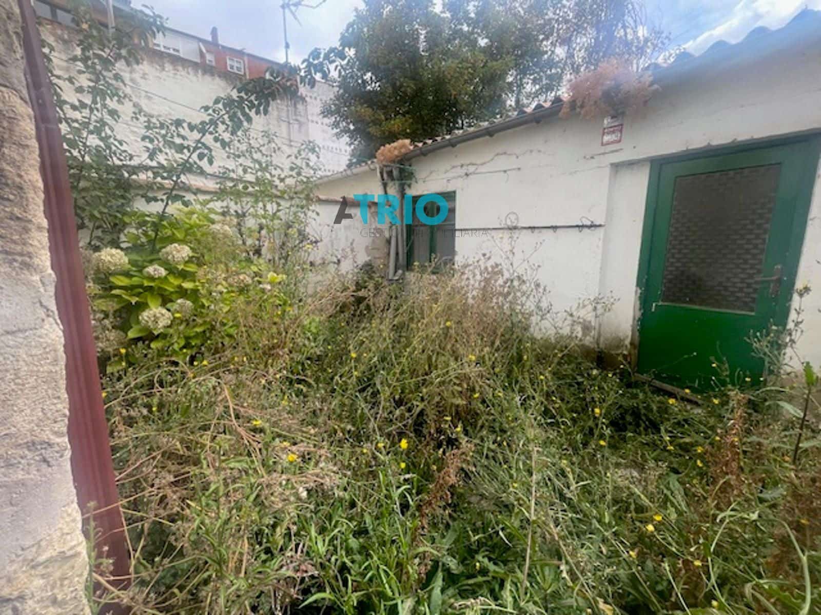 8 slaapkamer Villa te koop in Burgos stad - € 300.000 (Ref: 9331810)