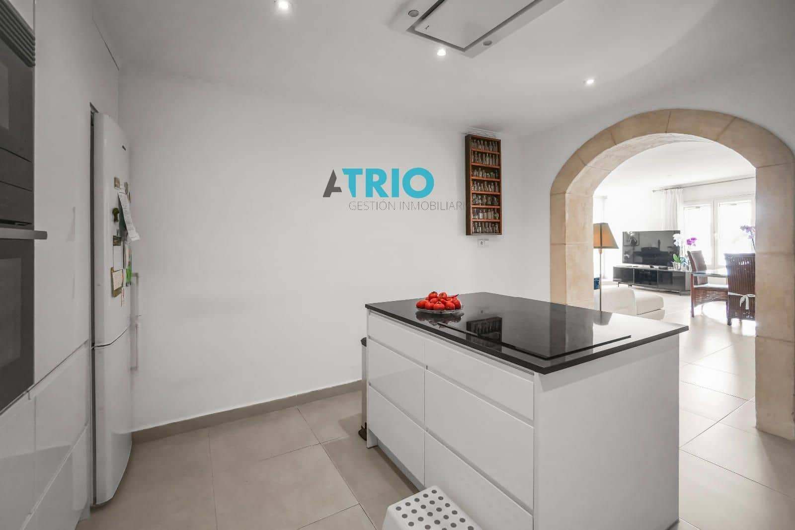 3 soveværelse Lejlighed til salg i Cala Mayor med swimmingpool - € 650.000 (Ref: 9360980)