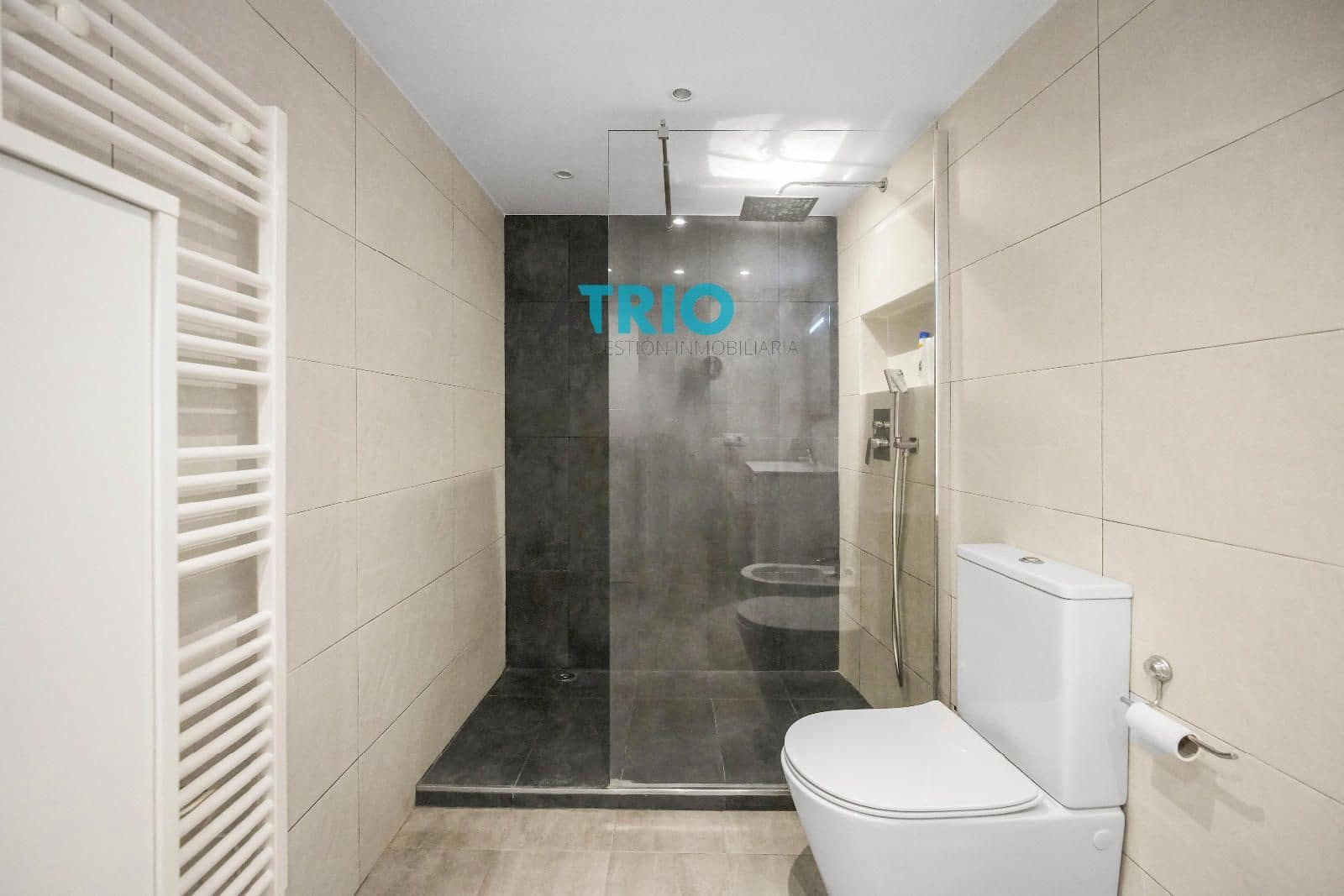 3 soveværelse Lejlighed til salg i Cala Mayor med swimmingpool - € 650.000 (Ref: 9360980)